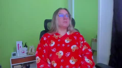 Aura Divina  online show from July 25, 11:41 am