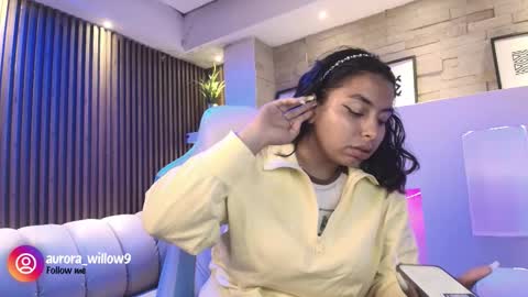 aurora_willow9 online show from November 24, 2:54 am
