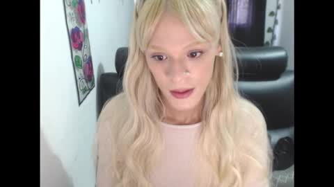 AURORA online show from November 12, 8:11 pm