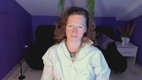 Snapshot of auroraborealis__ chatting on September 18, 7:12 am auroraborealis__ online show from September 18, 7:12 am