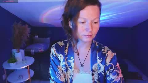 Snapshot of auroraborealis__ chatting on October 16, 6:57 am auroraborealis__ online show from October 16, 6:57 am