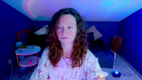 Snapshot of auroraborealis__ chatting on September 30, 6:46 am auroraborealis__ online show from September 30, 6:46 am