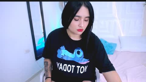 INSTAGRAM AURORA MCRY online show from April 2, 2:52 am