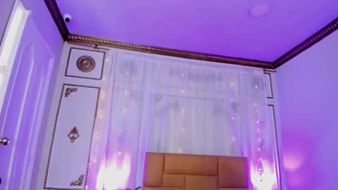 Snapshot of auroramontclair chatting on October 23, 12:50 pm Aurora online show from October 23, 12:50 pm