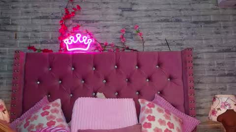 Aurora online show from February 16, 1:53 pm