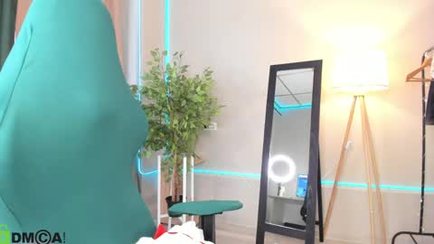 Aurora online show from April 20, 9:23 am