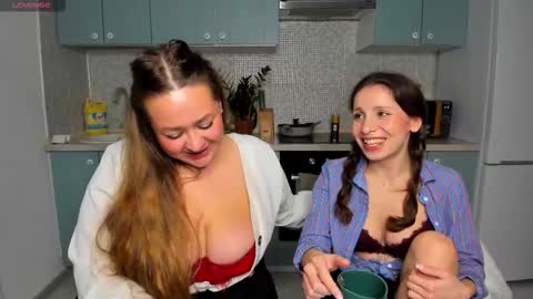 Aurore Harris online show from November 25, 7:12 pm