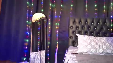 auryds online show from February 15, 9:46 pm