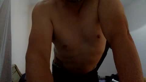 aussieguy59660 online show from April 28, 7:01 am