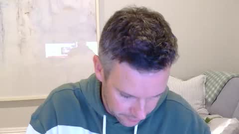 aussiesurfer0000 online show from May 13, 6:23 am