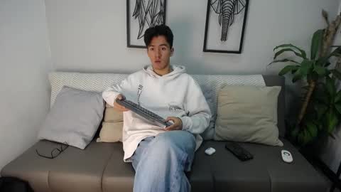 austinreeds online show from November 18, 2:53 pm