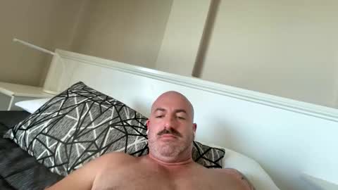 austintoner85 online show from February 13, 2:59 am