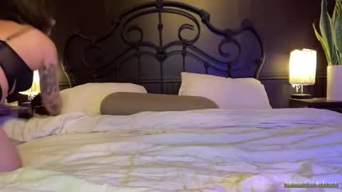 Autumn Cabin Fever online show from March 28, 11:17 pm