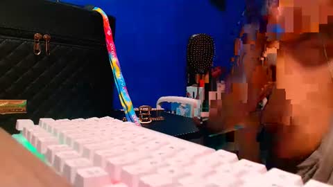 Ava online show from January 21, 10:08 am