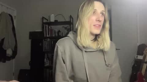 Ava online show from February 12, 2:15 am