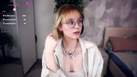 avaobierne online show from February 12, 7:06 pm