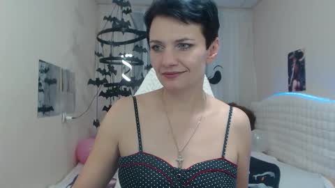 avasaturnian online show from October 17, 12:42 pm