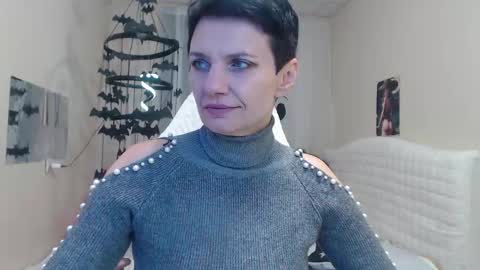 avasaturnian online show from October 13, 12:18 pm