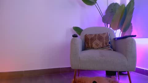 Hi im aqua is nice with me online show from March 3, 7:10 pm