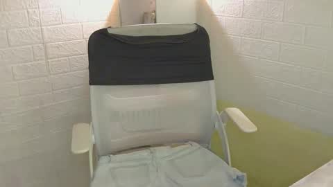 Rhian online show from March 24, 3:01 am