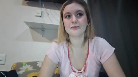 Avery Doll online show from July 22, 2:24 am