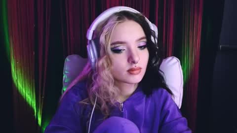 Avriel online show from March 7, 2:36 am