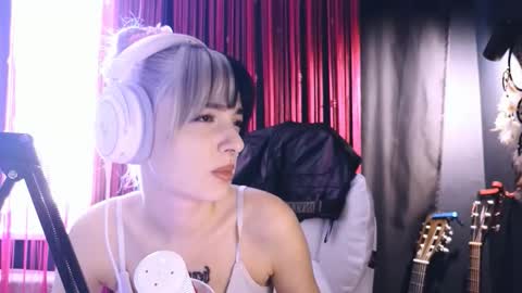 Avriel online show from October 16, 4:23 am