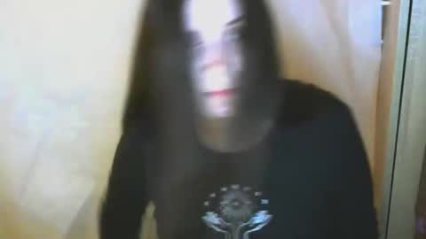 avialenne online show from March 25, 6:14 pm