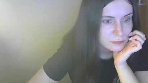 avialenne online show from March 26, 6:24 pm