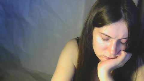 avialenne online show from April 12, 8:57 pm