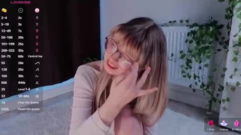 aviaveavi online show from March 24, 2:34 pm