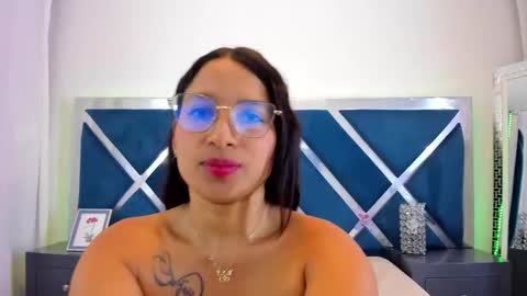 Hot Avie online show from March 16, 8:24 pm