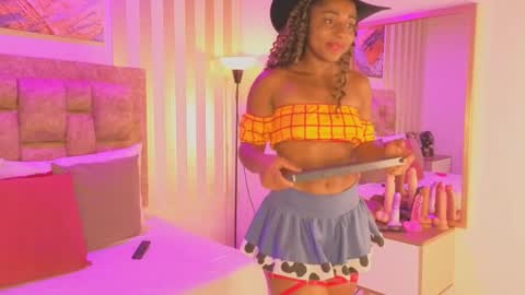 AVIS  online show from March 13, 8:56 pm