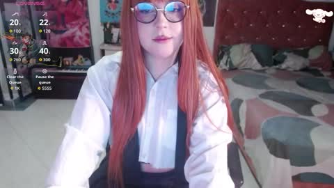 Snapshot of avril2809 chatting on October 14, 12:13 am Abril online show from October 14, 12:13 am