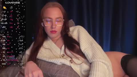 avril_pearly_ online show from March 6, 11:31 pm