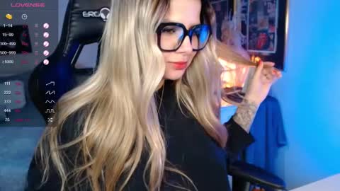 Avrill Morgan online show from February 20, 10:04 pm