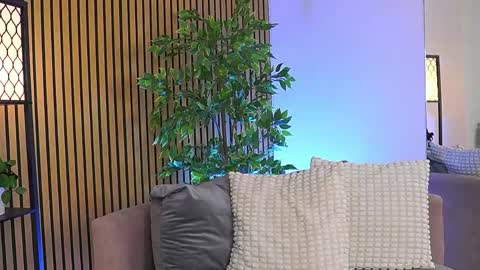 AVRILL CYRUX online show from May 23, 7:48 am