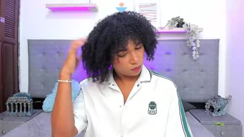 AXEL  online show from April 20, 9:40 pm