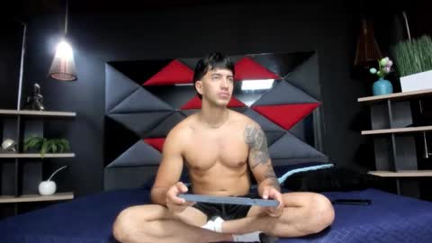 axel_hendrick online show from March 30, 2:06 pm