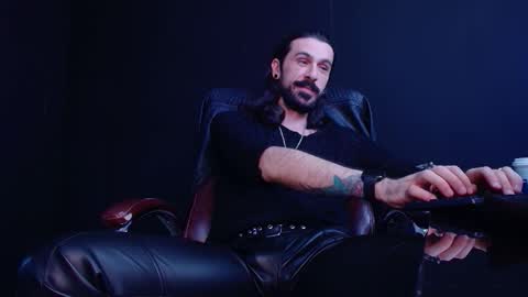 AxelColton online show from October 31, 11:32 am