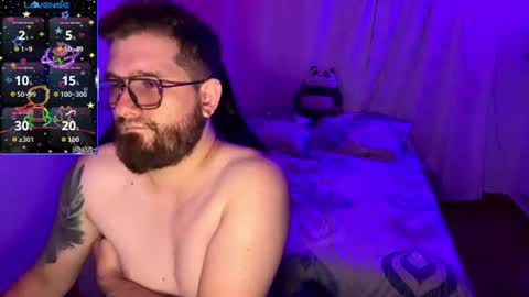 axelsterling_ online show from August 5, 12:51 am
