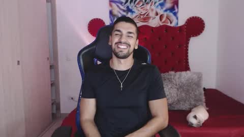 Axel online show from February 2, 11:56 pm