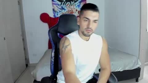 Axel online show from June 16, 11:58 am