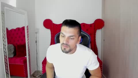 Axel online show from July 21, 11:34 am