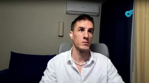 Axl online show from February 19, 2:11 am