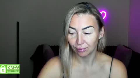 Jully online show from October 17, 5:44 am