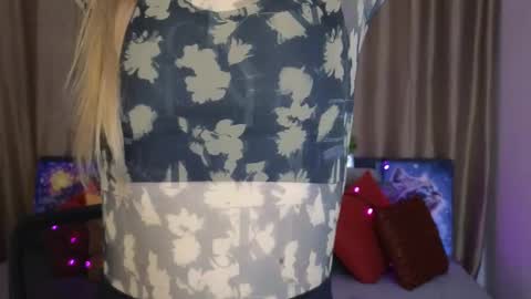 Jully online show from February 27, 1:52 am