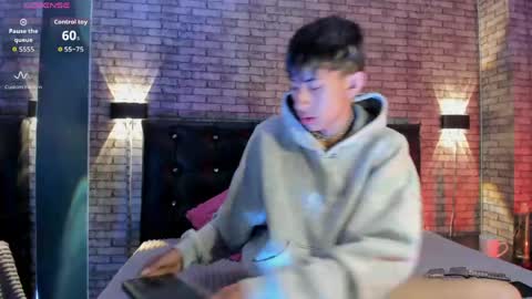 Ayano Aishi online show from April 20, 1:25 pm