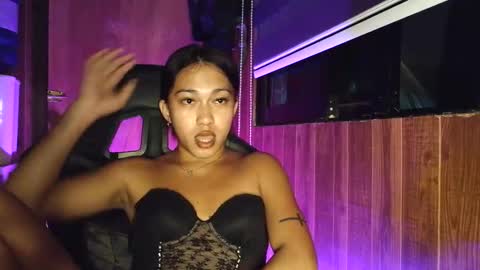 ayeshahxxx online show from November 18, 6:22 pm