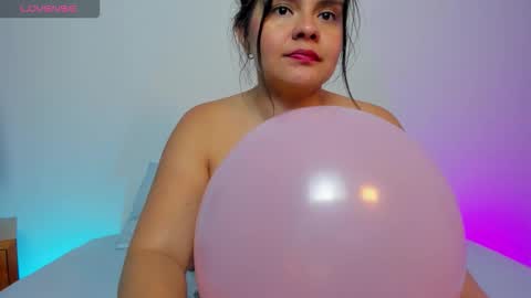 Alyda Jaramillo online show from October 16, 8:18 pm